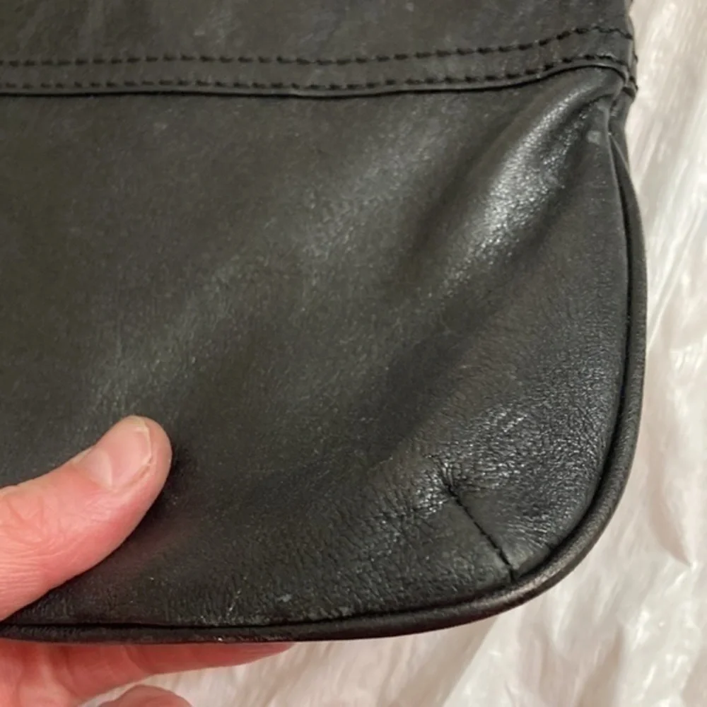 Michael kors back leather crossbody bag